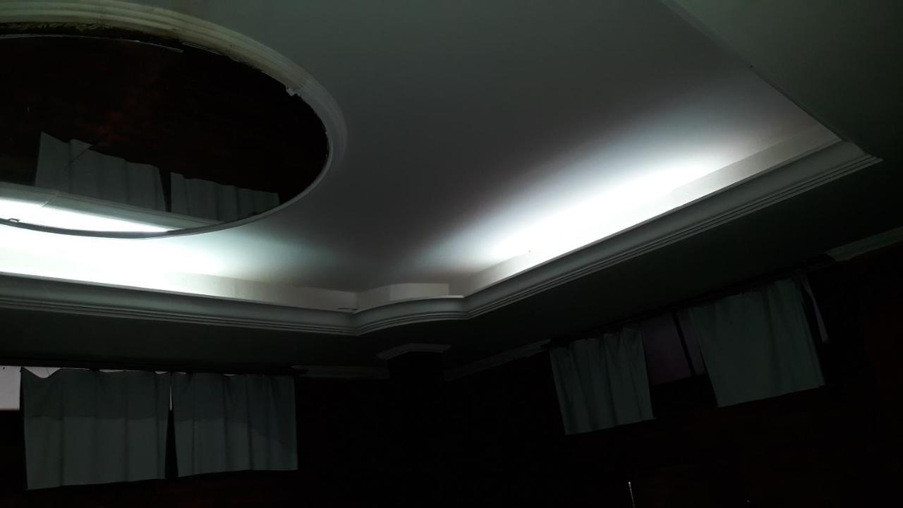 Planeta Sex Motel Сан-Жуан-дел-Рей Экстерьер фото