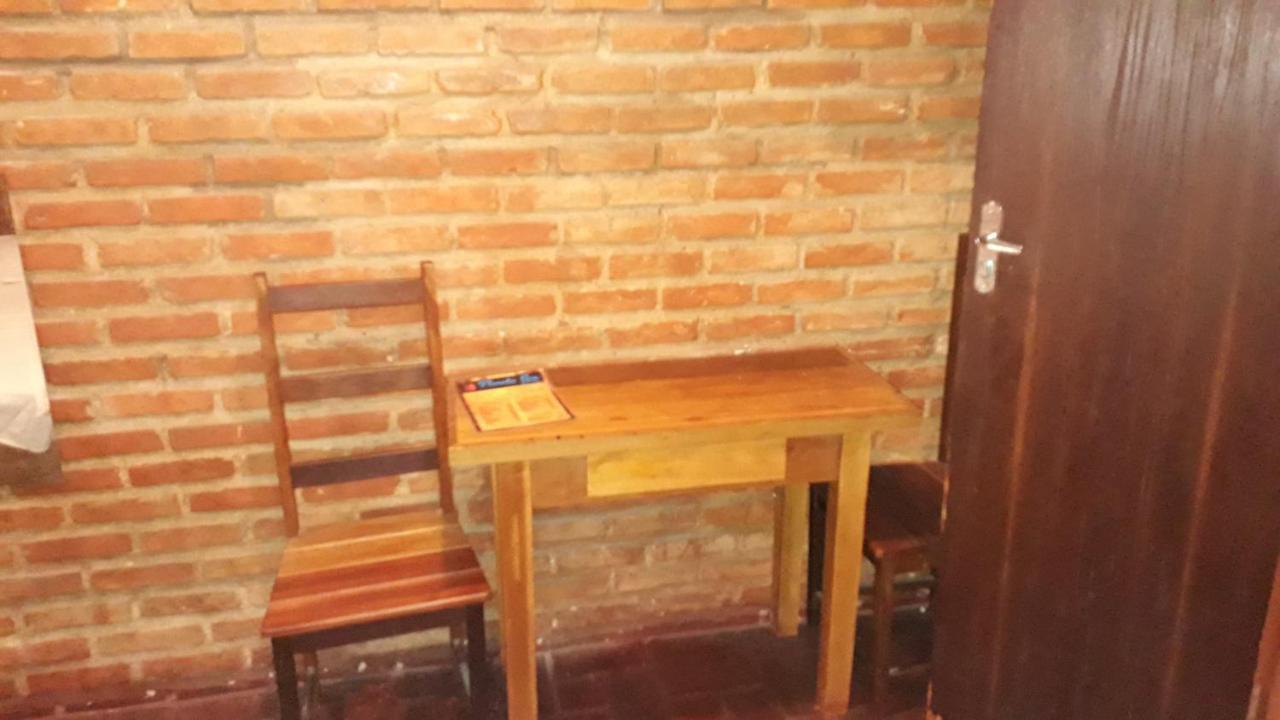 Planeta Sex Motel Сан-Жуан-дел-Рей Экстерьер фото